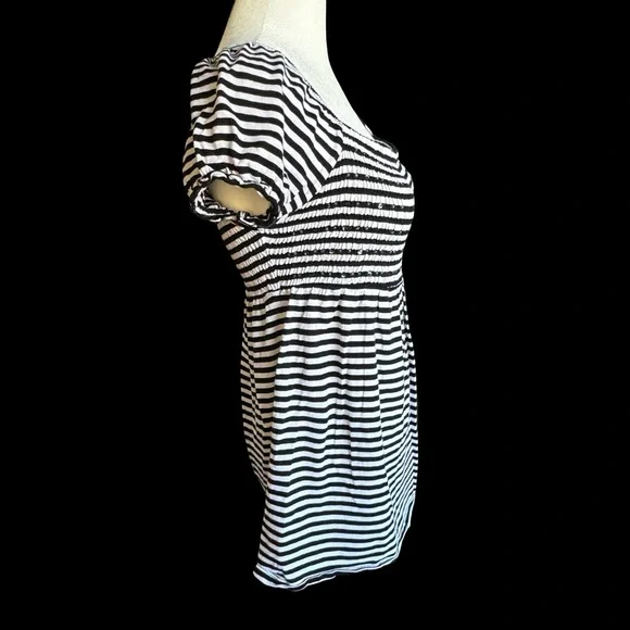 Black-White Stripe Babydoll Blouse Sz M - Picture 6 of 12